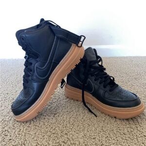 Nike Men's Black and Tan High-Top Sneakers